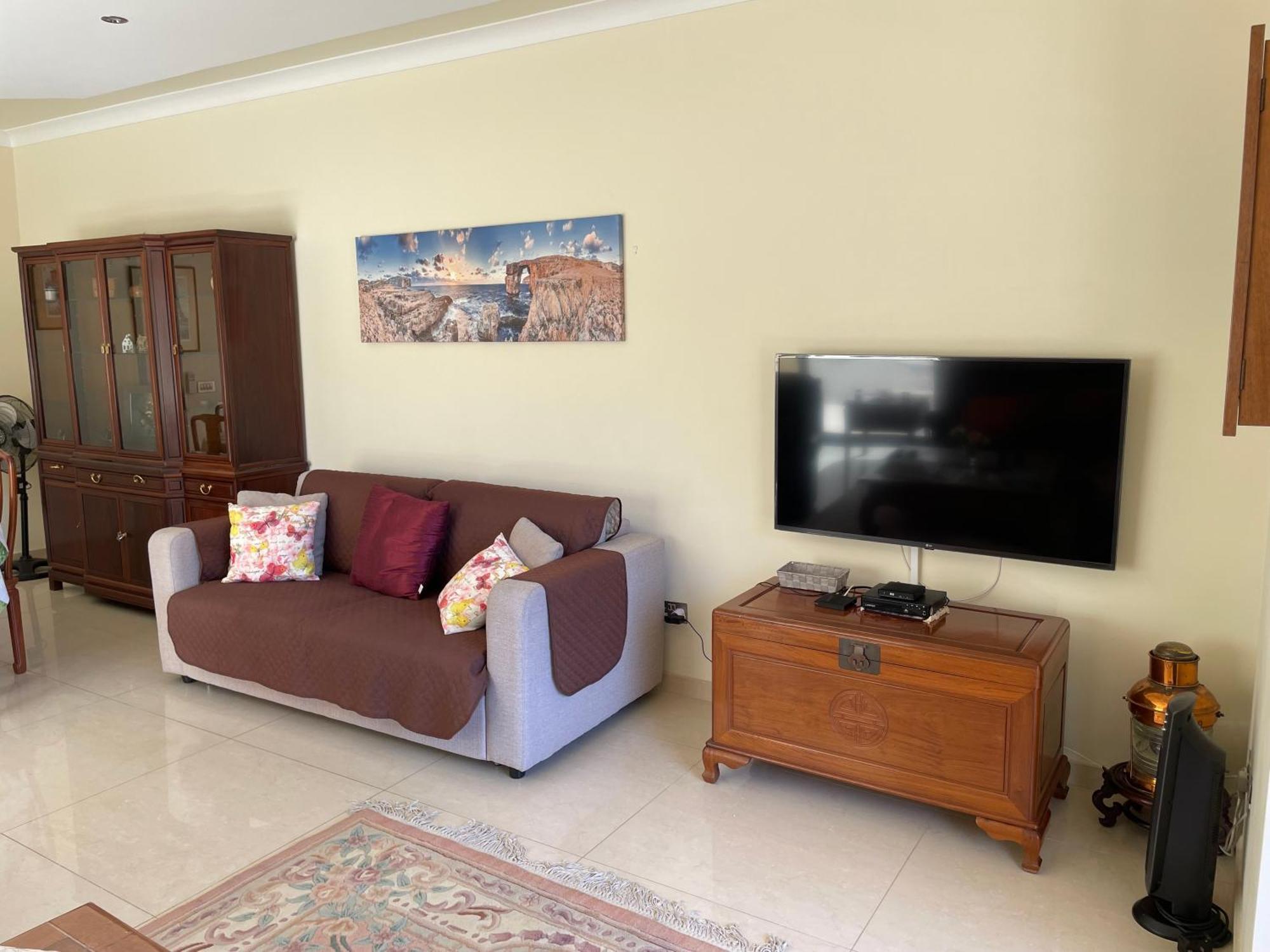 Spacious Luxurious Apartment With Seaview Mellieha Bilik gambar